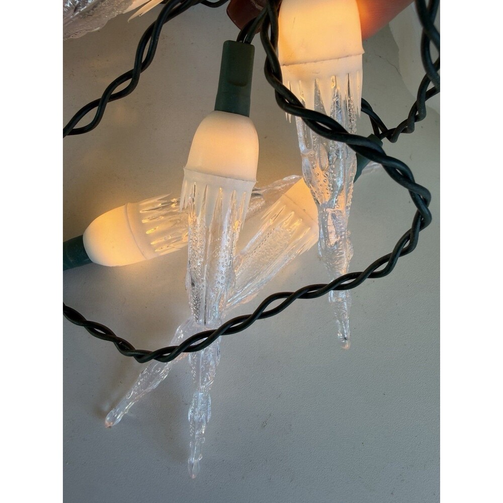 VTG Plastic Icicle Clear Lighted Christmas Tree Light String 20 Covers Works